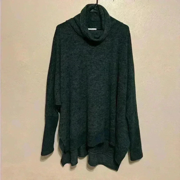 women’s Zenana Sweater Size L - Picture 1 of 6